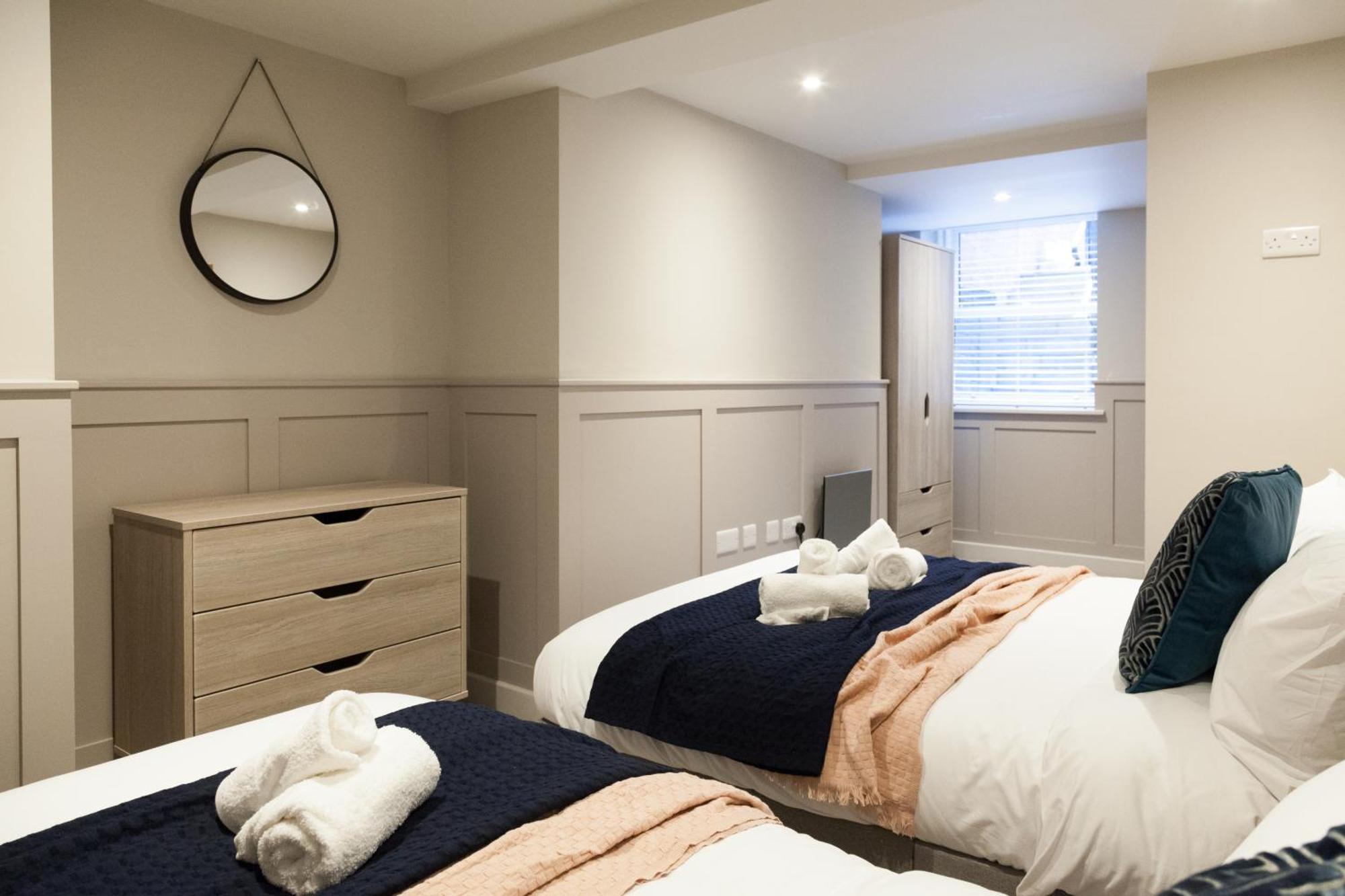 1 Bed - Long Term Rates- Contractors-professionals-relocators Apartment *