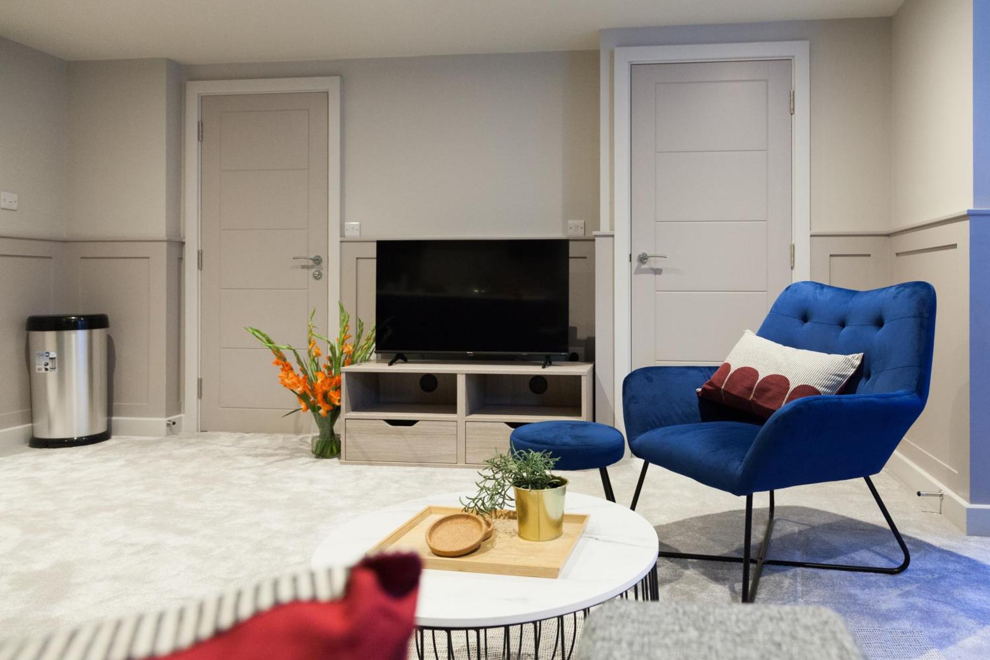 1 Bed - Long Term Rates- Contractors-professionals-relocators Apartment