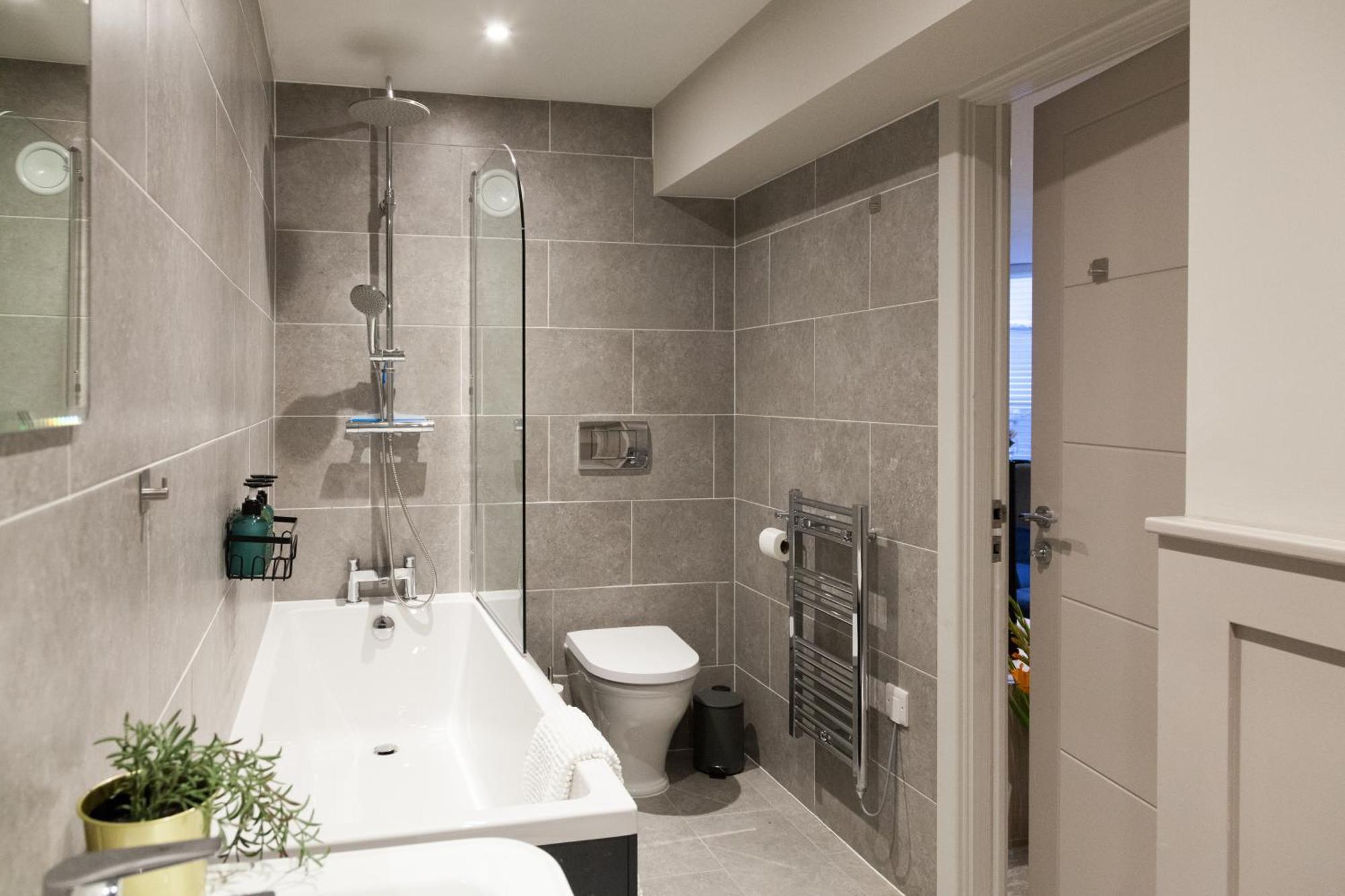 1 Bed - Long Term Rates- Contractors-professionals-relocators * Leeds (West Yorkshire)