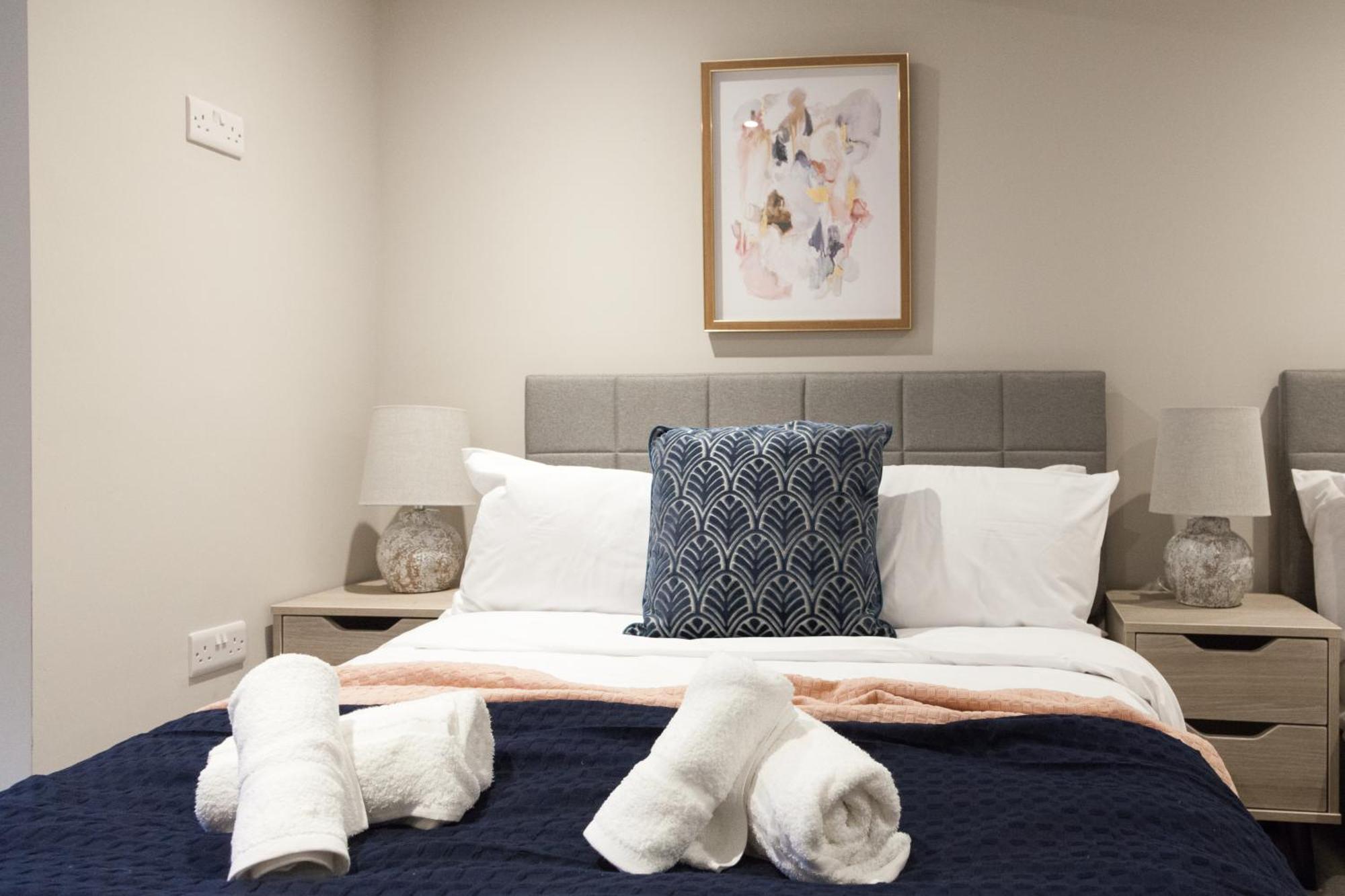 Apartment 1 Bed - Long Term Rates- Contractors-professionals-relocators *